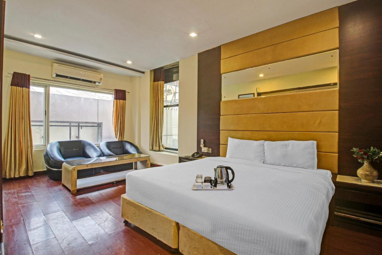Oyo Townhouse 707 Grand Krishna Hotel Hyderabad Eksteriør billede