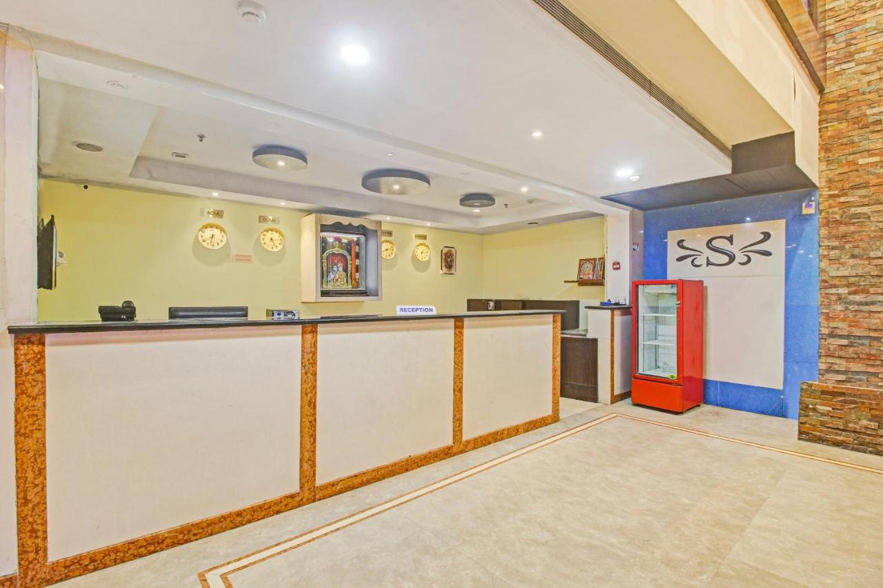 Oyo Townhouse 707 Grand Krishna Hotel Hyderabad Eksteriør billede