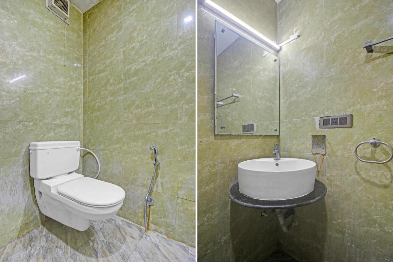 Oyo Townhouse 707 Grand Krishna Hotel Hyderabad Eksteriør billede