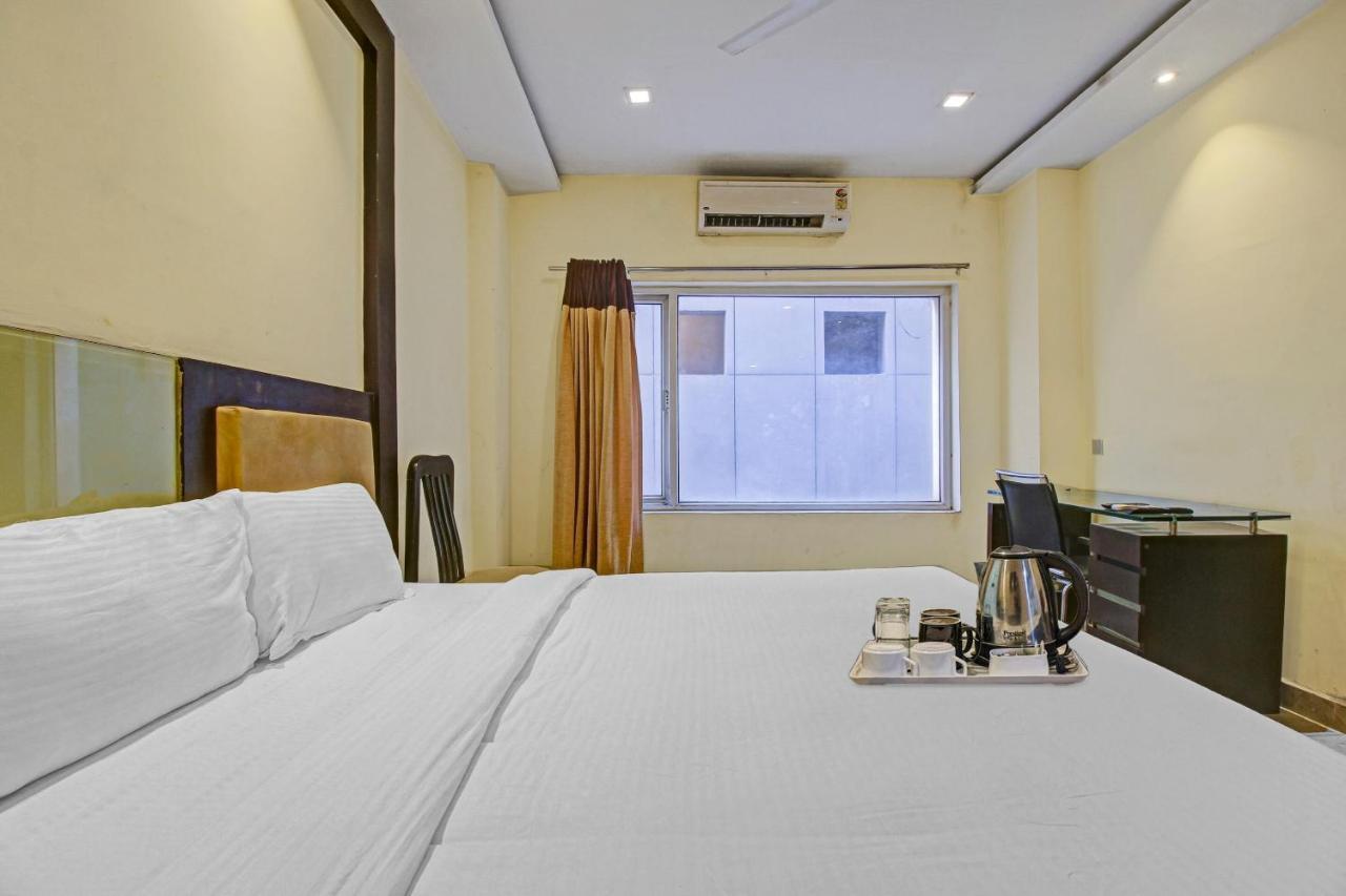 Oyo Townhouse 707 Grand Krishna Hotel Hyderabad Eksteriør billede